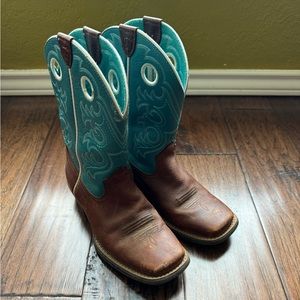 Ariat Kids Leather Cowboy Boots Great Condition